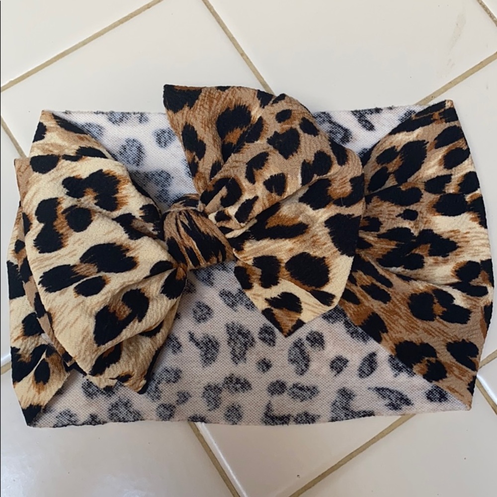 Leopard over sized head wrap bow